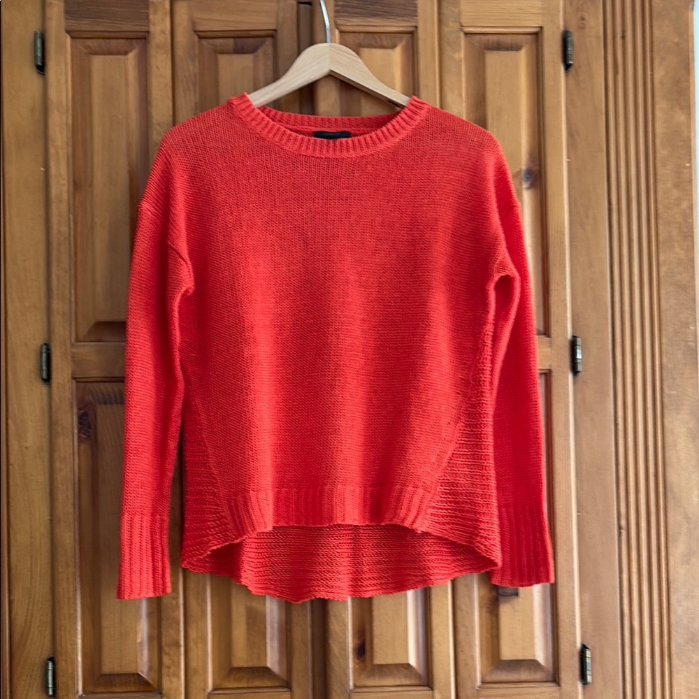 J. Crew Coral Red 💯% Linen Beachy vibe Sweater  Relaxed Fit NWOT never worn